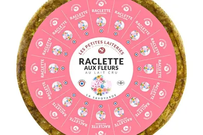 Photographie de raclette lait cru de mont. fleurs