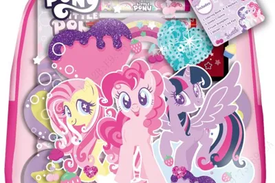 Photographie de my little pony” collection – diy backpack set